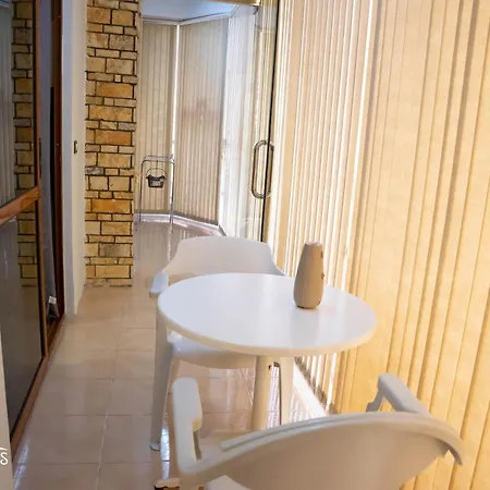 Agron's Apartamento *